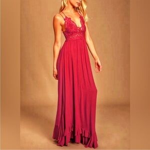 Free People Adella Maxi Slip Bright Red NWT
Lace crochet flowy comfortable